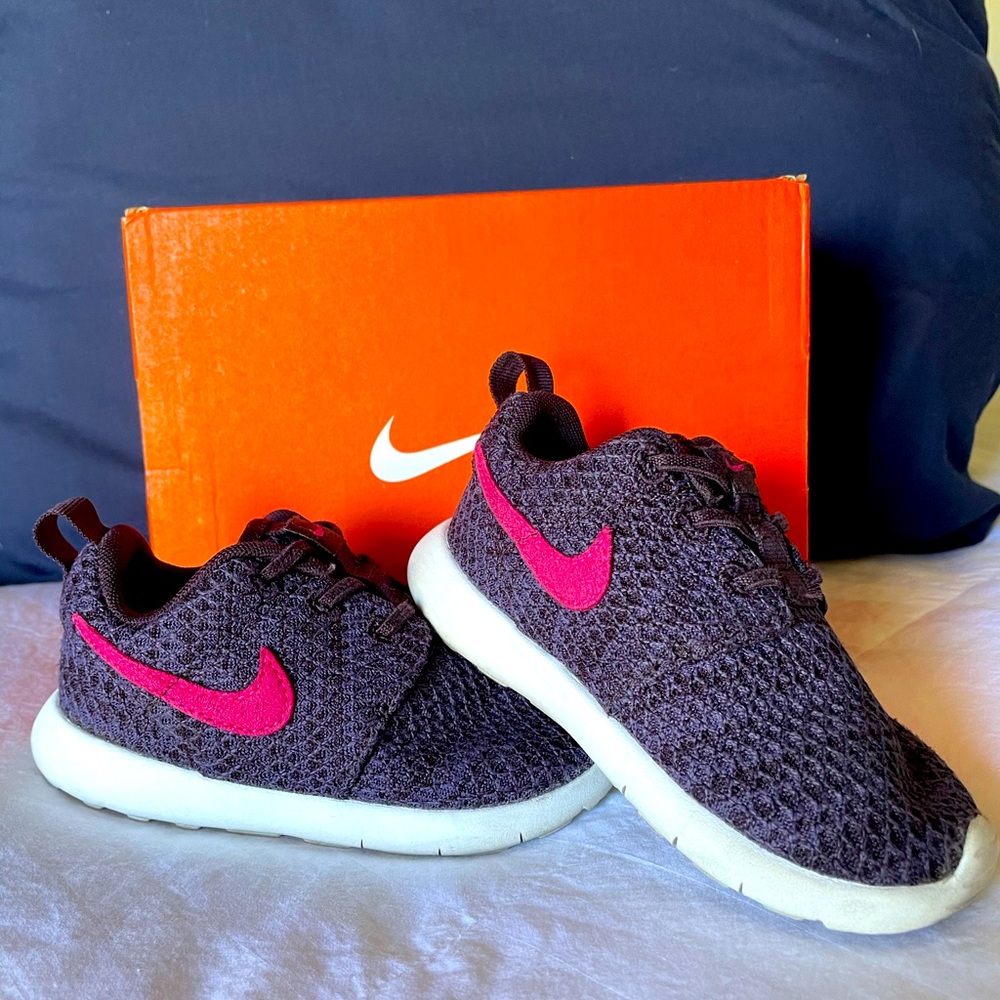 Nike Flyknit Roshe Run Toddler Sneakers